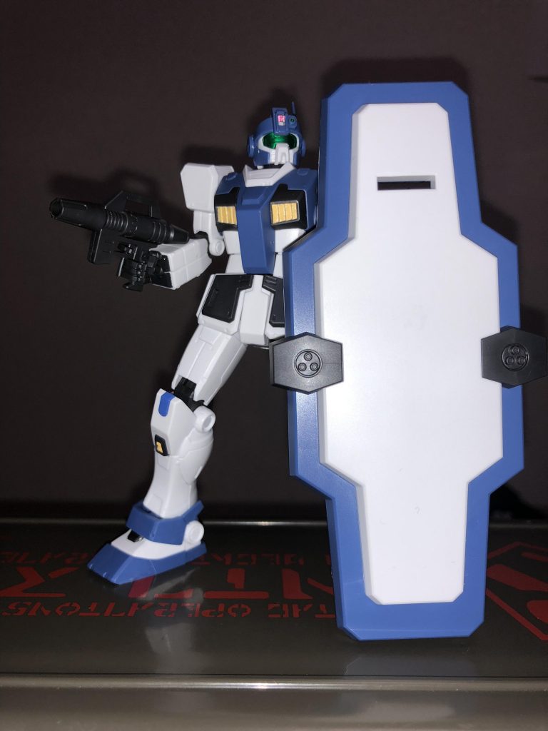 同じポーズでフラッシュ焚きました。