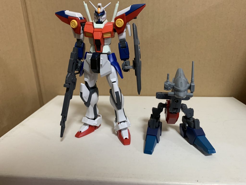 一応レシピは
ヴァンダム頭・デュエルガンダム胴体・ＧＭ/ＧＭ腰・ガンダムマーク２(revive)・サイドアーマーはジャハナム指揮官用腕・ウイングガンダムゼロ足・ビルドストライク手首・ビルドハンズ角・Ｌサイズ背中・ガンダム(revive)・サーベルはＧＭ/ＧＭライフル・ガイアガンダムシールド・Ｏガンダム虎のような物体・赤獅子頑駄無
メタルオーストリッチ頭・バクゥ偵察型胴体・シナンジュのバックパック足・hgucザク２の足首の伸びるジョイントにリゼルの足首ガンプラアームアームズのパーツ
になっております( ^ω^ )