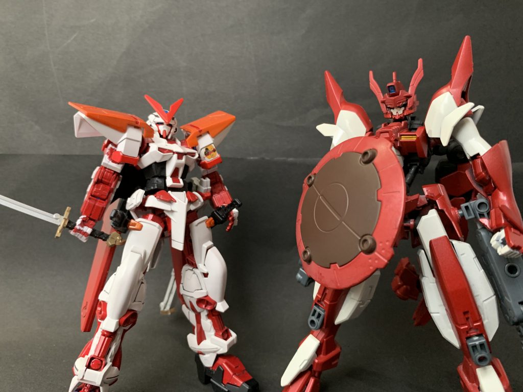 最後はアストレイの改造機と一緒に。
ここまでご覧いただきありがとうございました!