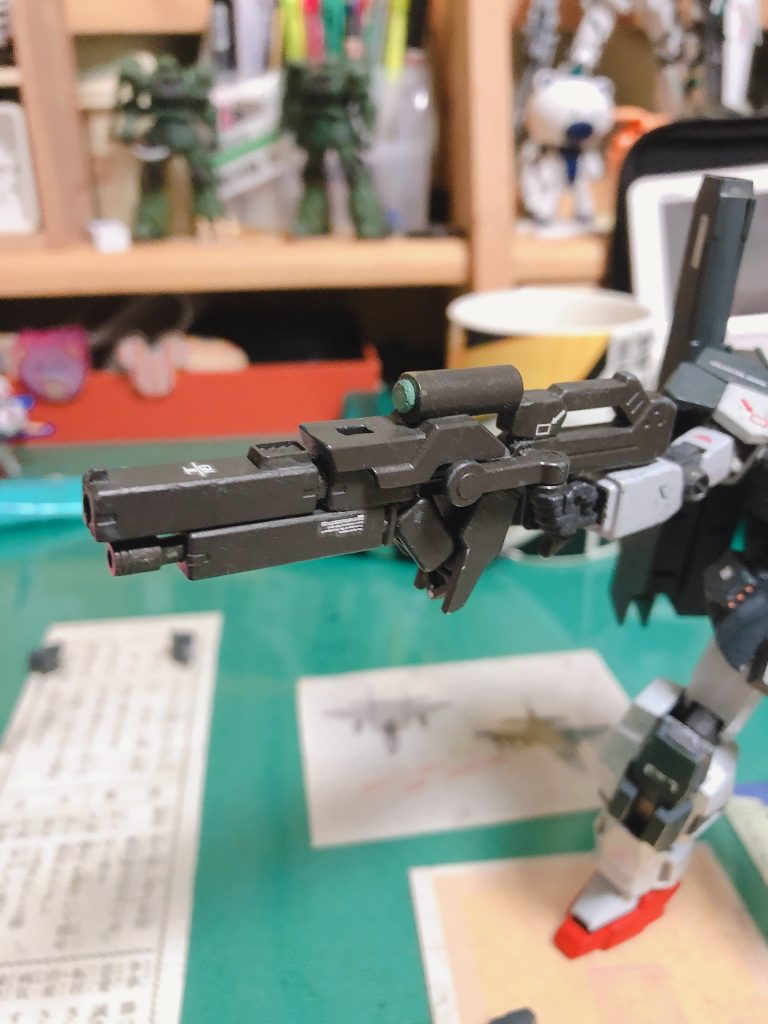 GNマルチブラスター
ガンダムサダルスードのリボルバーバズーカの流れを汲むビーム/実体弾両方発射可能なこの機体のメイン武装