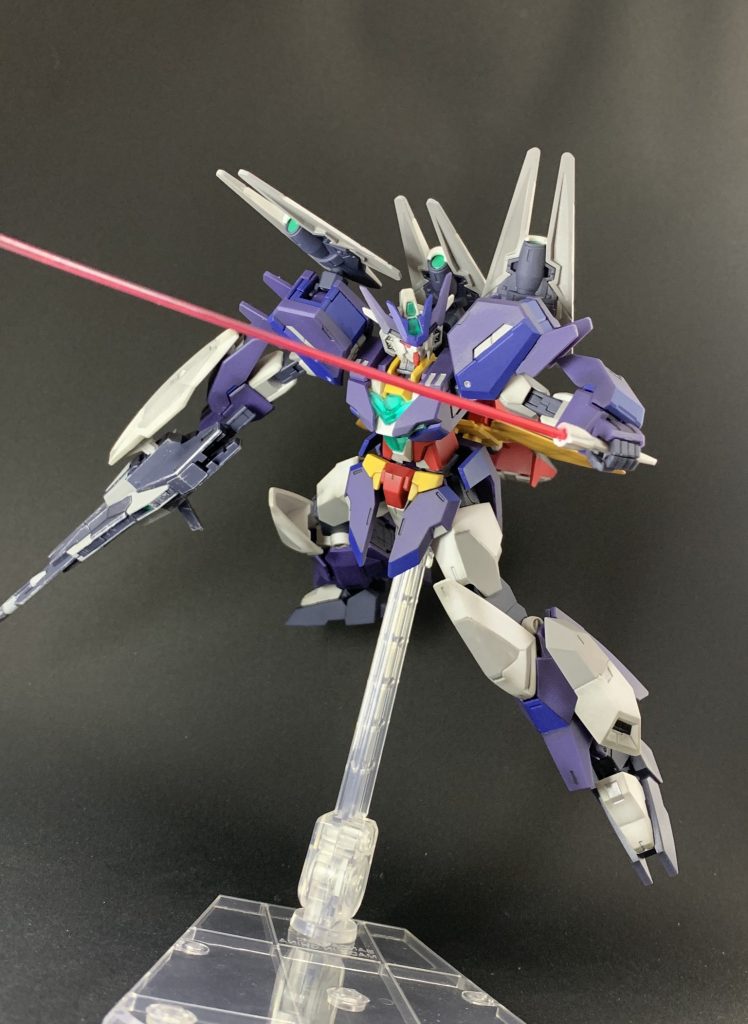 格闘ポーズも決まります。