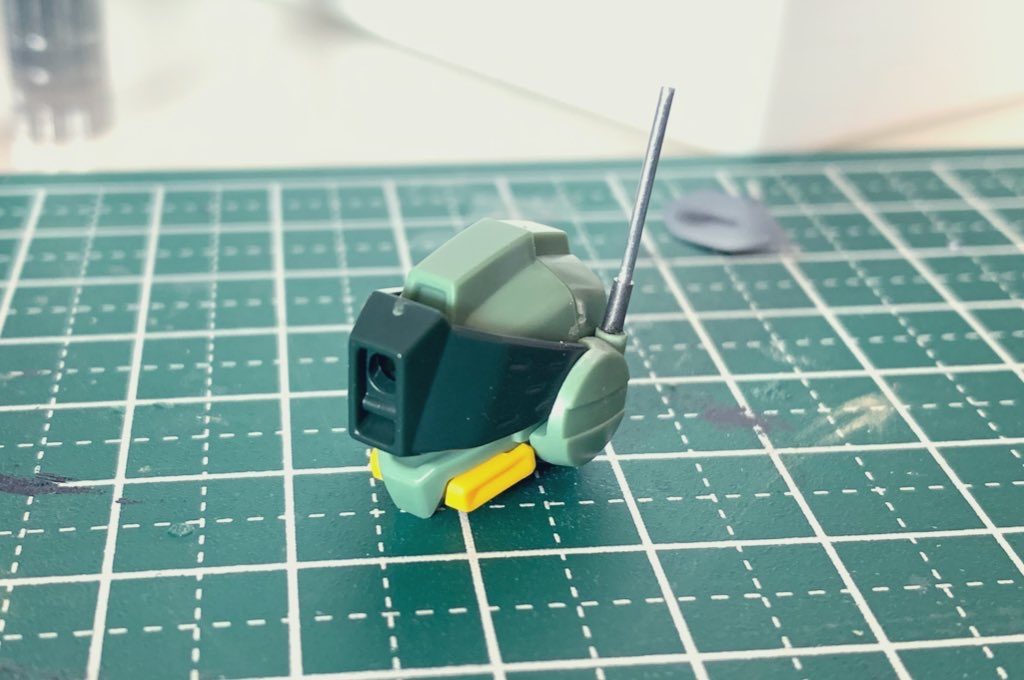 頭部アンテナはステンレスパイプとアルミ線に変更しました。