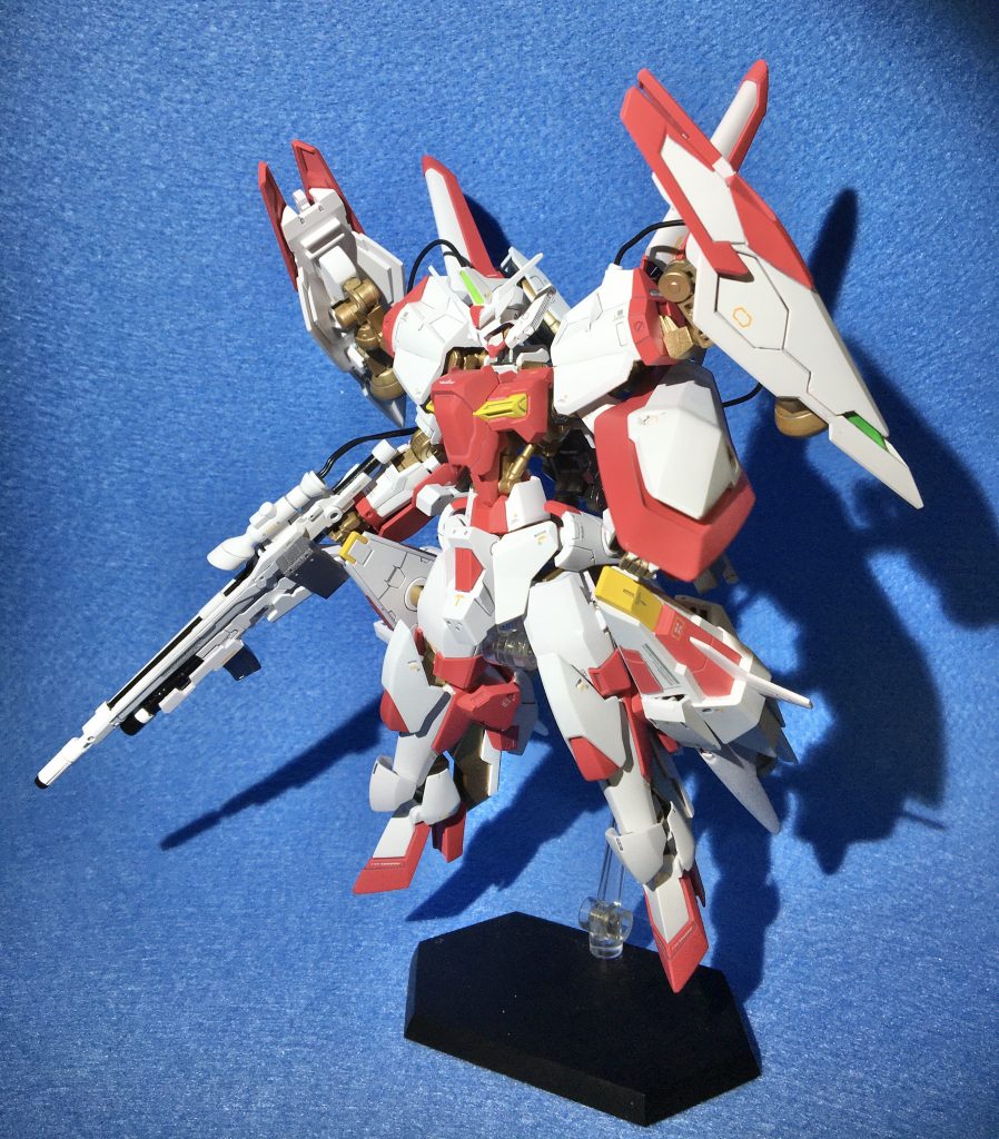 各種ブースターの搭載で、当初のイメージよりも大分マッシブな印象に変化。