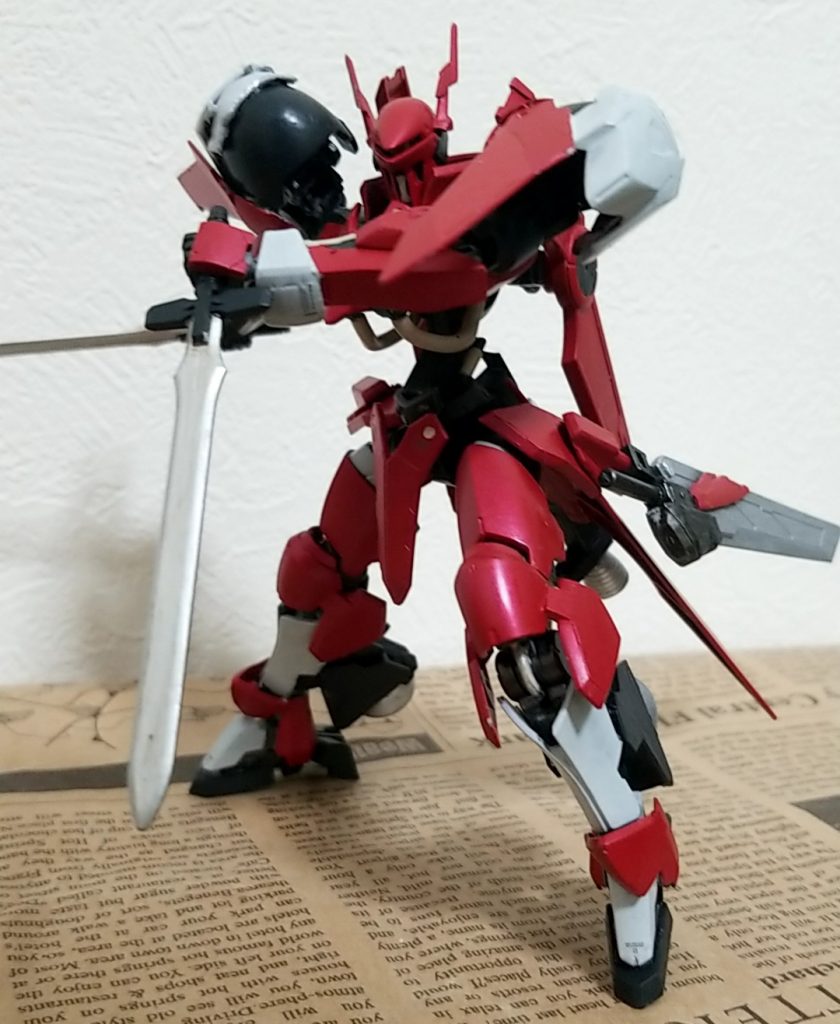 ヴァルキュリアソード
グリムゲルデのメインウェポン
普段は背中に移動したヴァルキュリアシールドにマウントされている