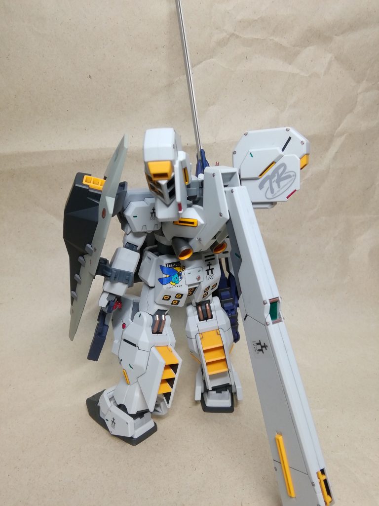 積み段ボール内に何故かあった「ヘイズル2号機」からトライブースターとシールドブースターを拝借