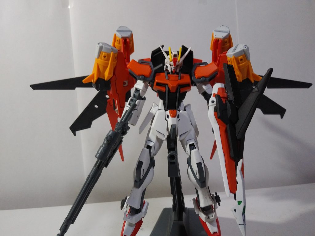 素立ち

バックパックのメビウスストライカーはオールレンジシステム搭載