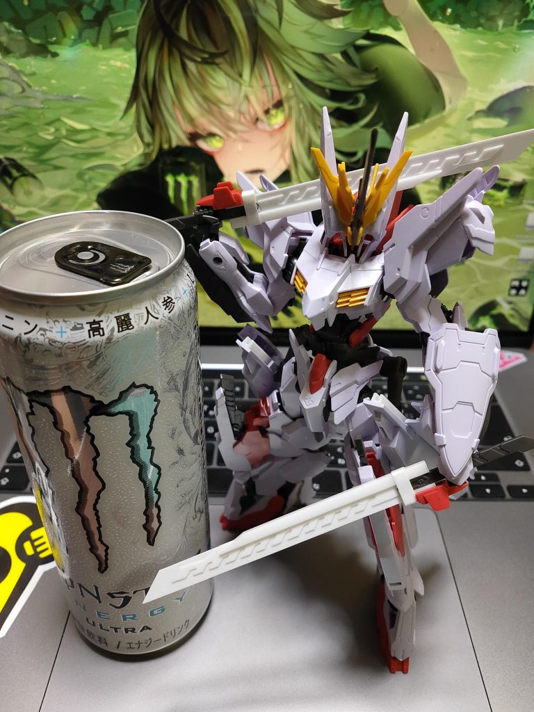 Monster缶とサイズ比較