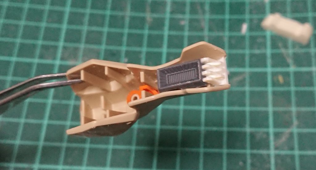 アーマー裏にシイタケ栽培。
パンのアレです。