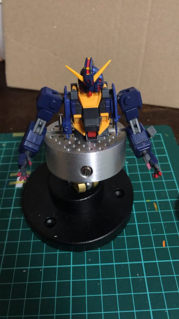 ヘイズルの胴体に入れるとこんな感じ