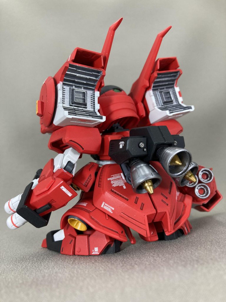 射撃は苦手なんだがな…四の五の言っていられんか…!!