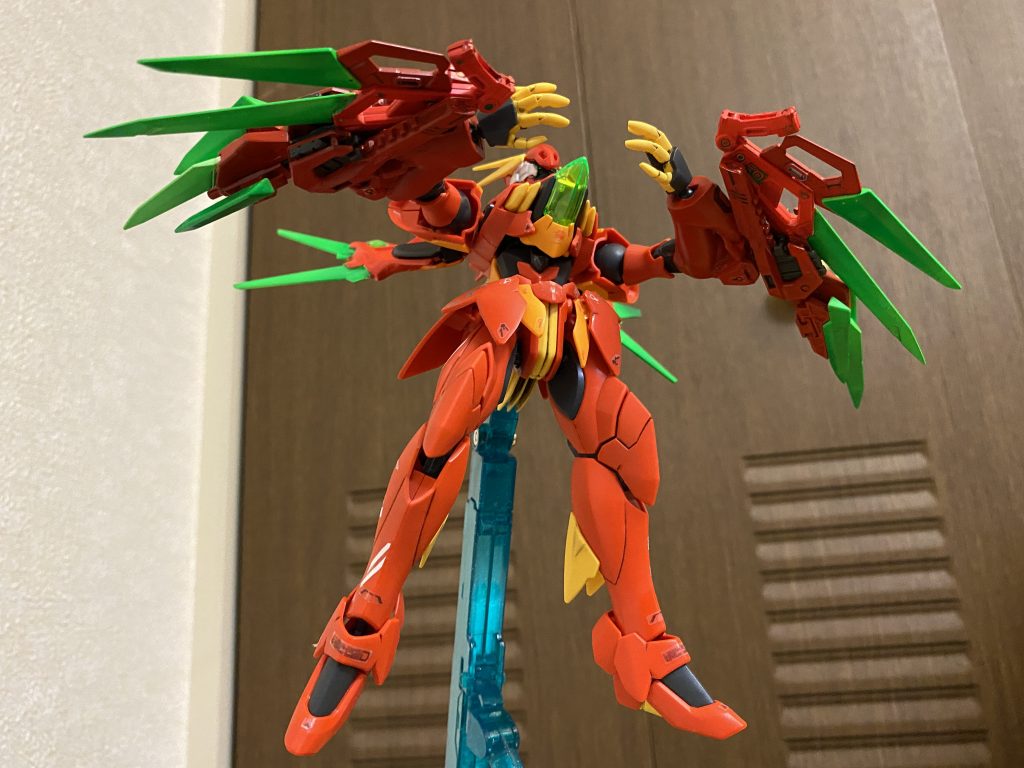 中央集束ビーム砲チャージの構え