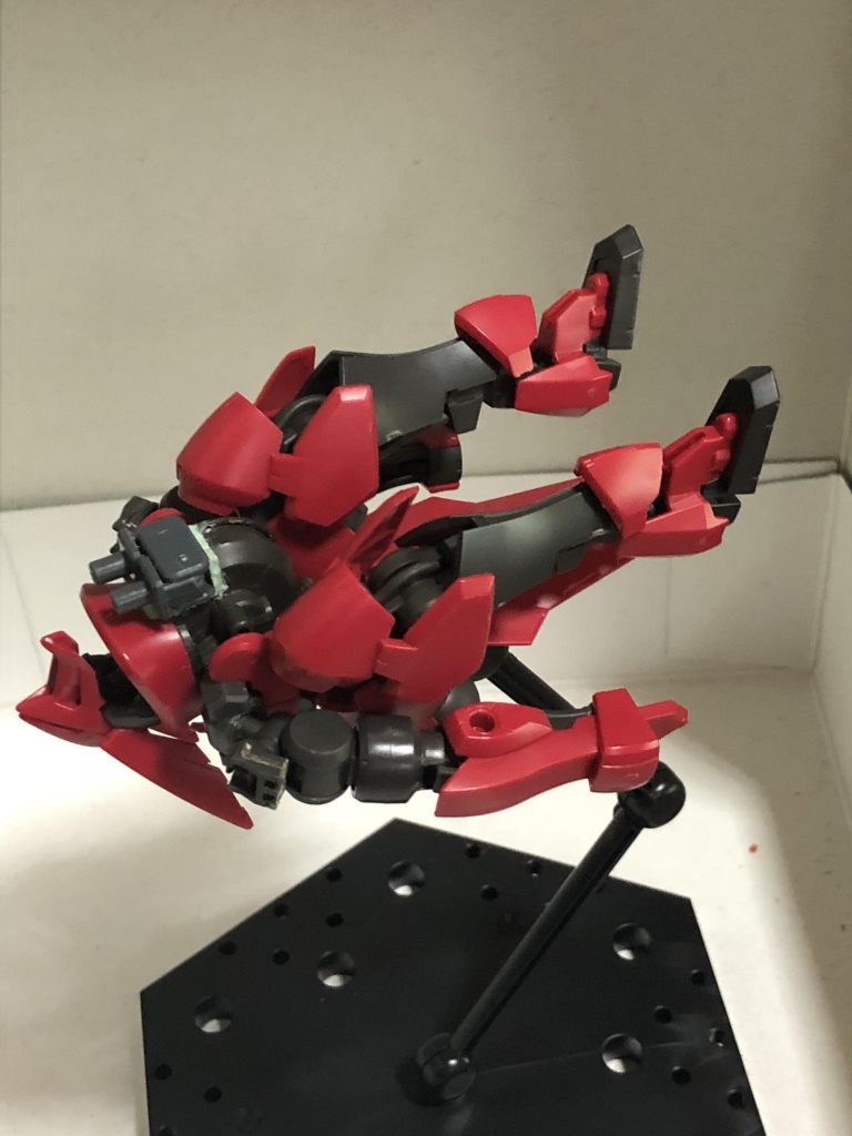 制作中の。完成までこの変形機構はほぼ変わらず。