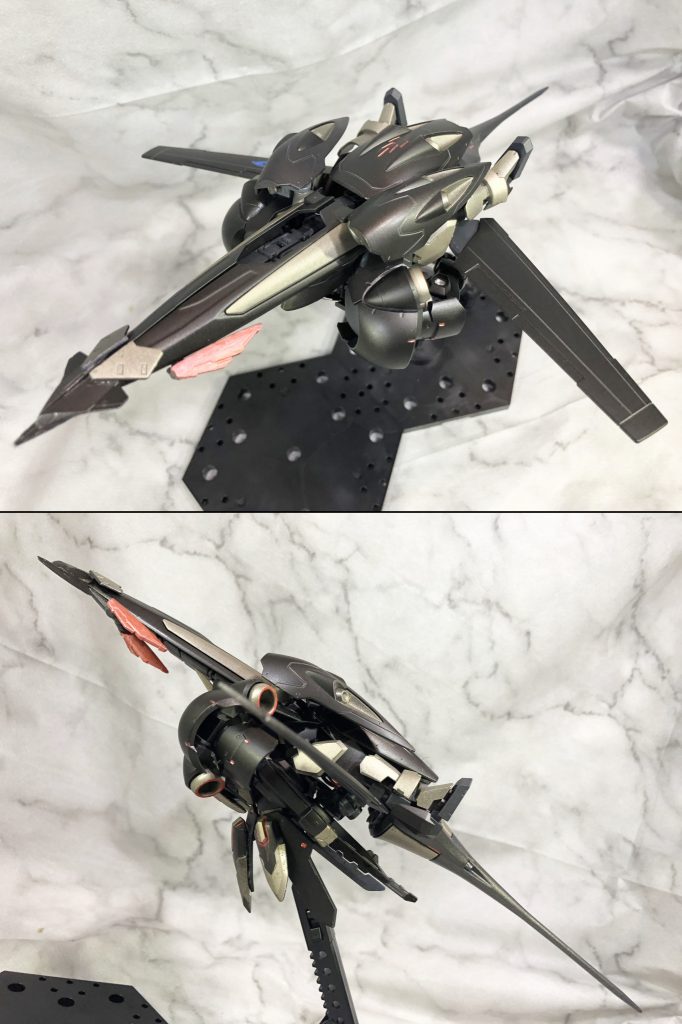 盾と槍をマウントすることも出来る…が、全長がほぼ倍化する。