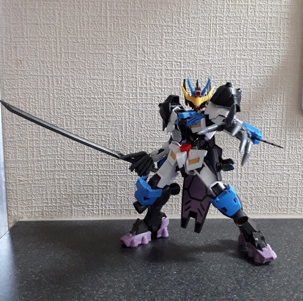 帯刀しています。