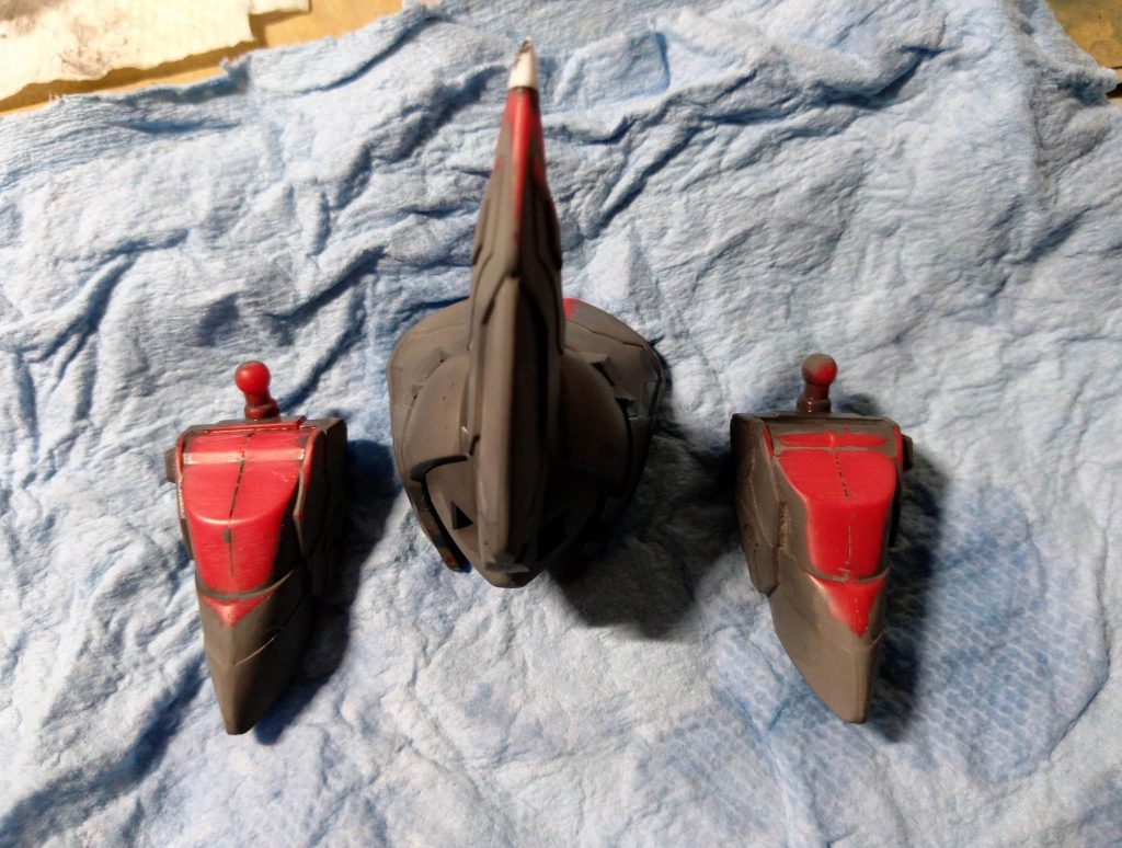 合わせ目消し。サフ後修復の画像です。入り込んだところの整面、未だにうまくできません。