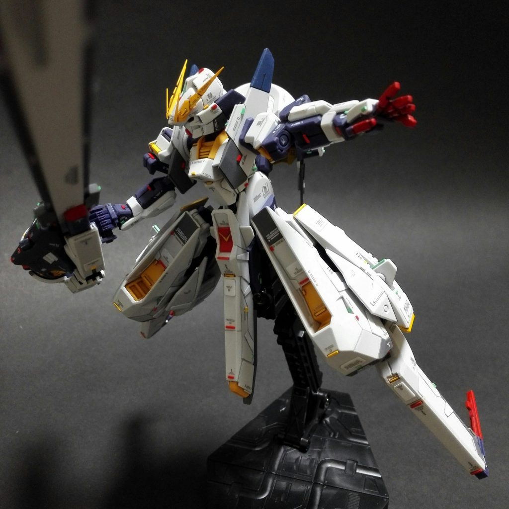 色々なカラーバリエーションを造ってみたいですがやはりテスト機カラーは手堅いですね。