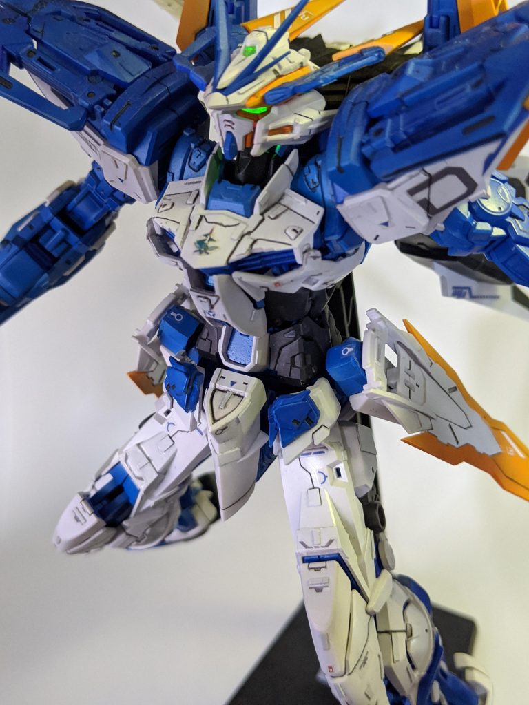 あとツインアイはミライトを入れたので光ります。
ビームエフェクトも市販されてるものも多いのでいつかエフェクトも電飾してみたいですね。