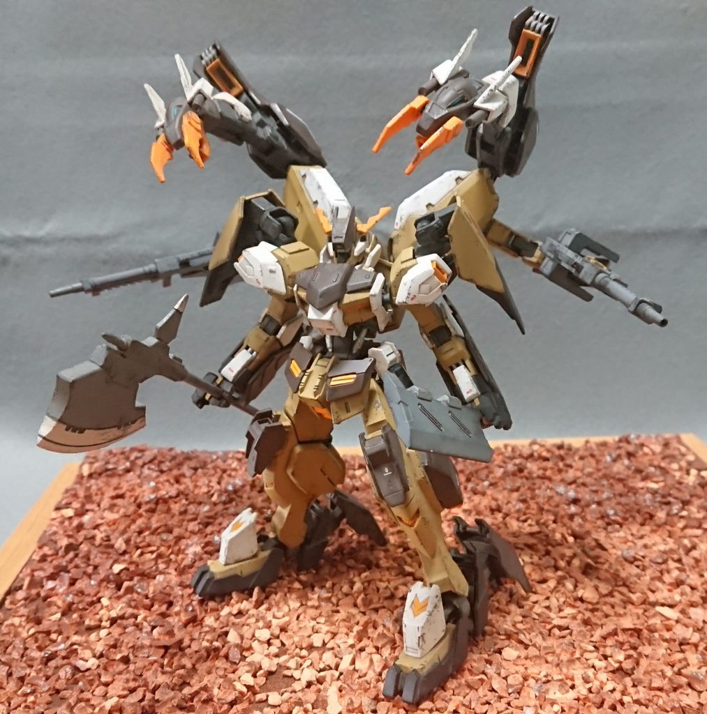 サブアームも展開しての阿修羅モード!