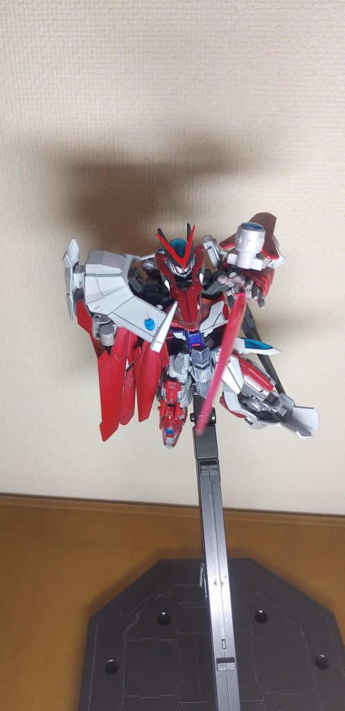 隠し武器で左手にパルマフィオキーナを装備。