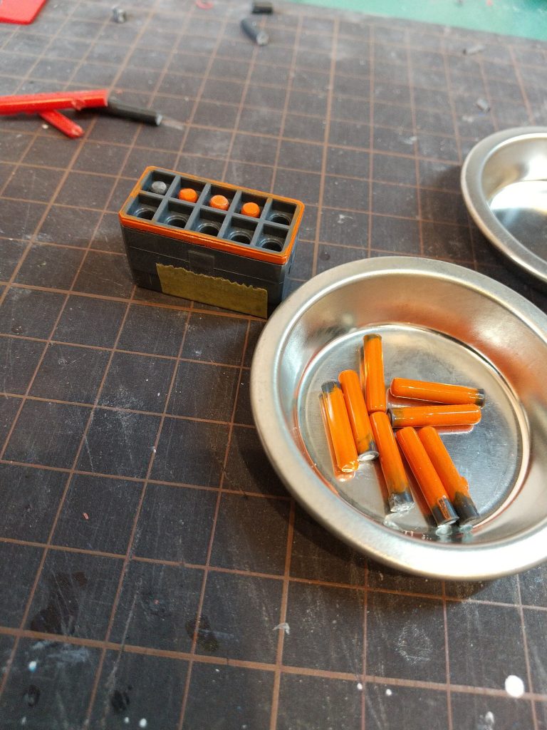 ミサイルポッドはボールデンアームアームズから
中身空っぽだったのでランナーでミサイルパーツを自作