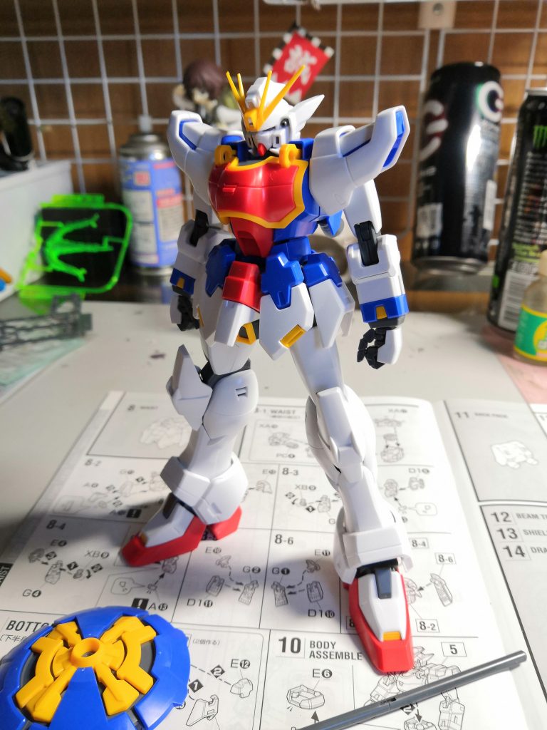 素組。最近、赤青黄白のガンダムの色が苦手になってきてます。
特に今作ってるW系は全部青系統にまとめようと思います。