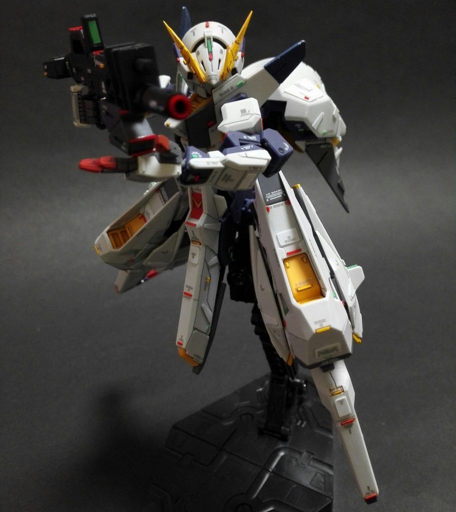 こちらはアドバンスド･ヘイズルのビーム･ライフルを少し改造したものを持たせてみました。