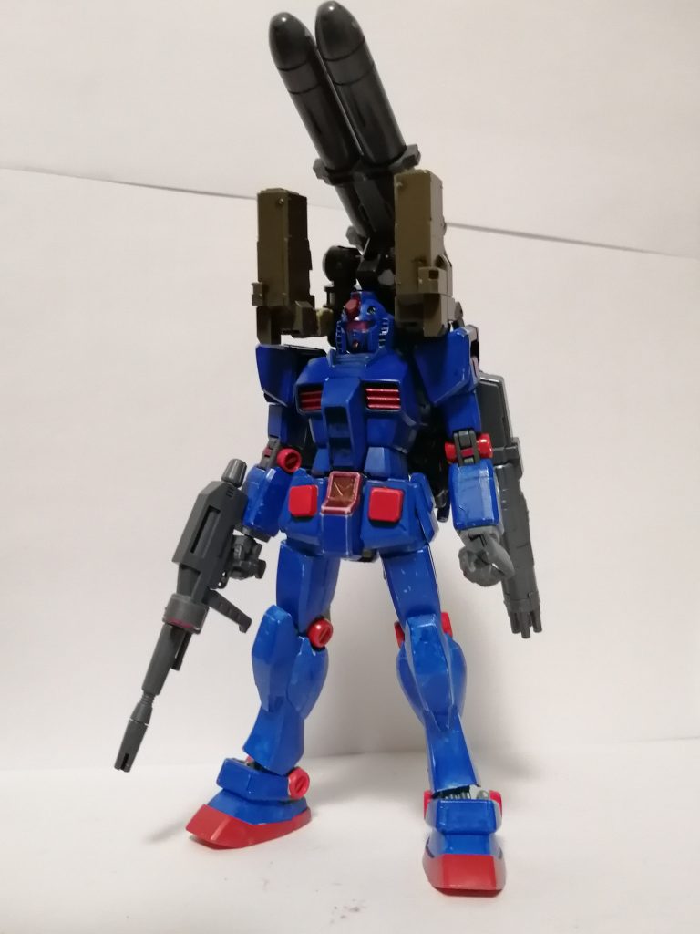 【ここから先は改造したものです】
武器の位置を変えた。
メインカメラが使い物にならなくなった。