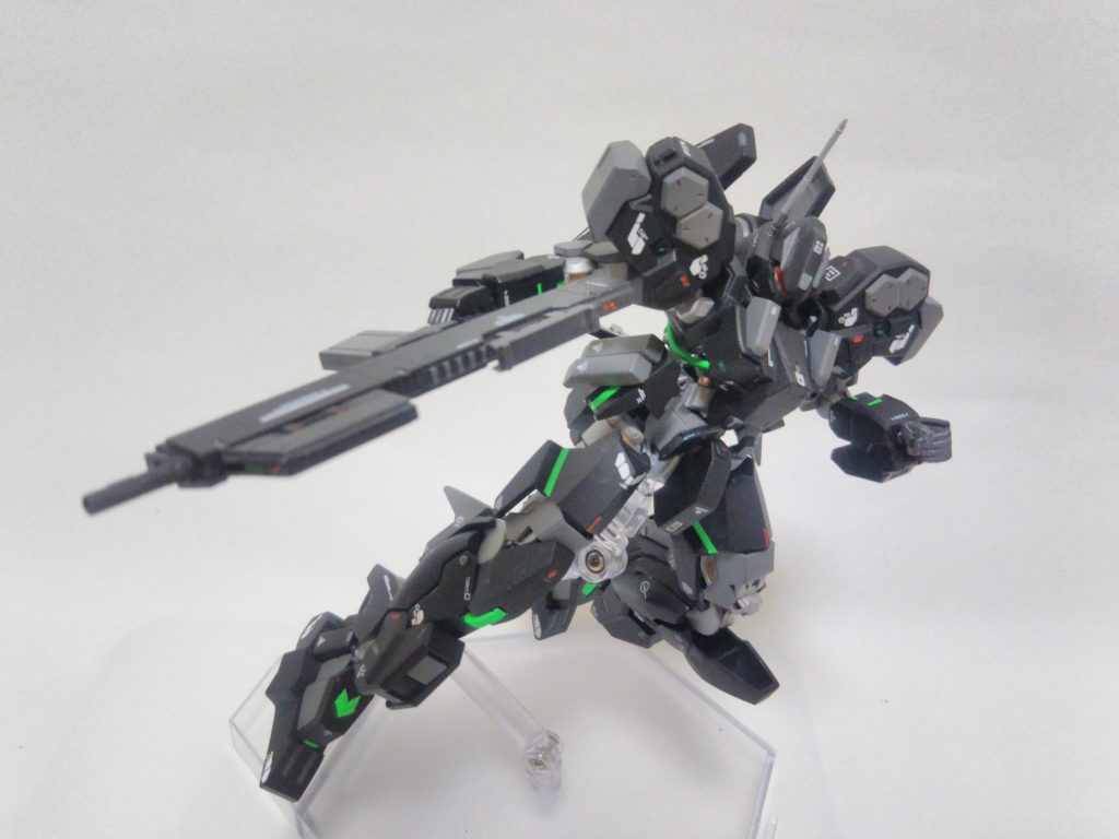 POSING①