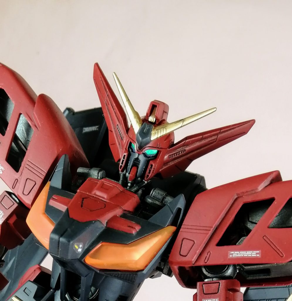 顔はヴァサーゴのキットのまま。MGに引けを取らない出来です。