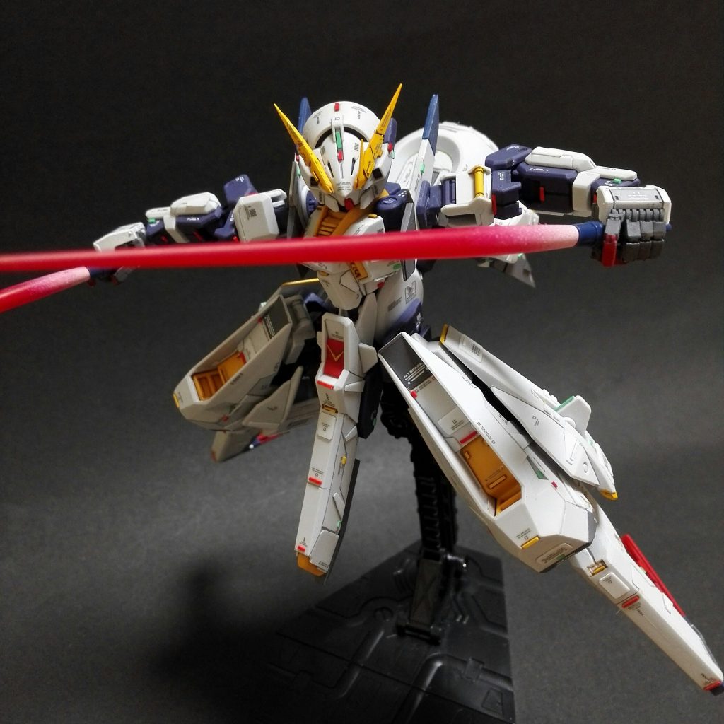 更にビーム･サーベル2本の二刀流へ。