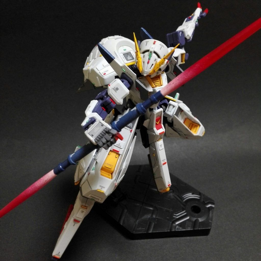 更にプラパイプで造ったパーツでビーム･サーベルを2連結･･･