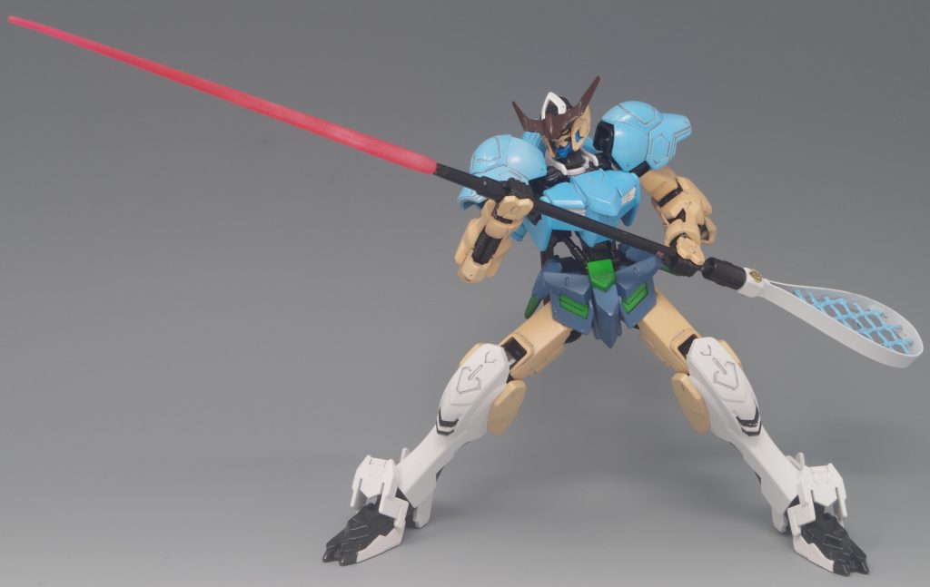 クロスメイス(ビームスピアモード)
グリップ先端からはビーム刃が発振する設定です