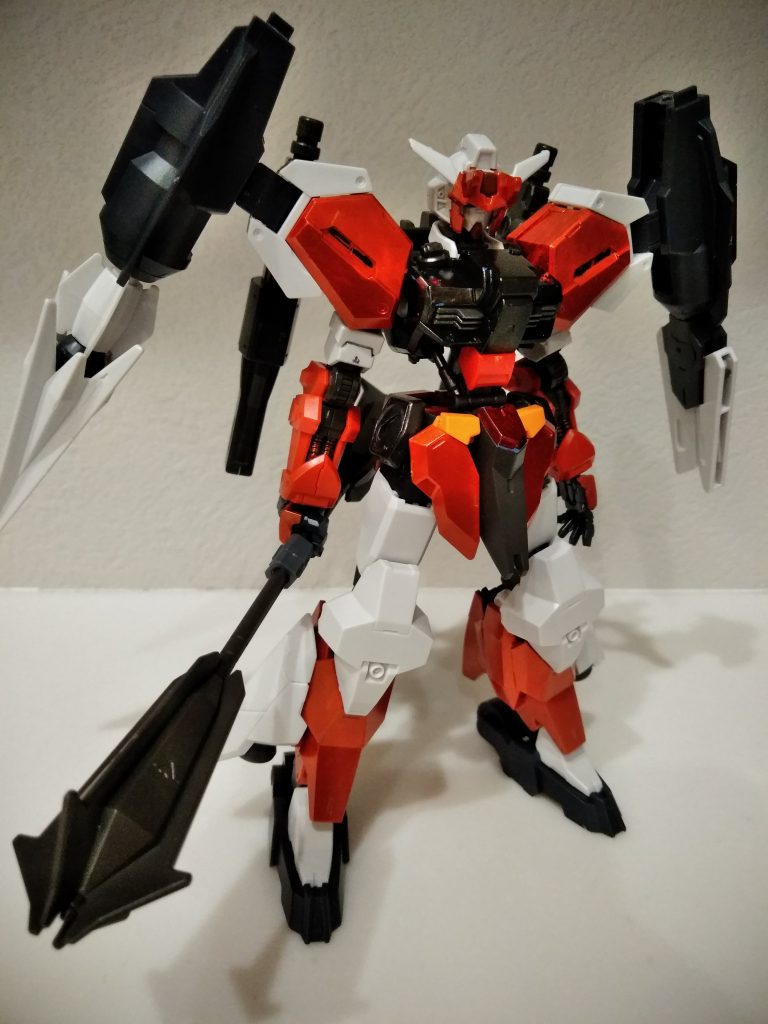 鉄血らしく
殴り合う装備が中心
ツインメイスが主武器