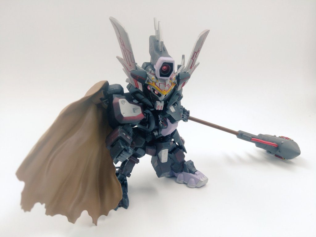 アスタロトオリジンの鎧部分だけ若干赤味を残した色合いにしています。