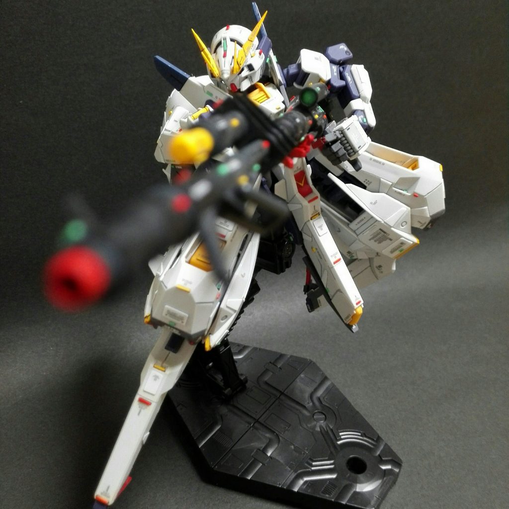 最後はフェダーイン･ライフルを装備させてカメラ目線で。他にもたくさん画像を用意していますのでよろしかったらこちらのブログもご覧下さい。https://gundam-press.com/hguc-gundam-tr-6-woundwort-202004-review/それでは最後までお付き合いいただきありがとうございました！