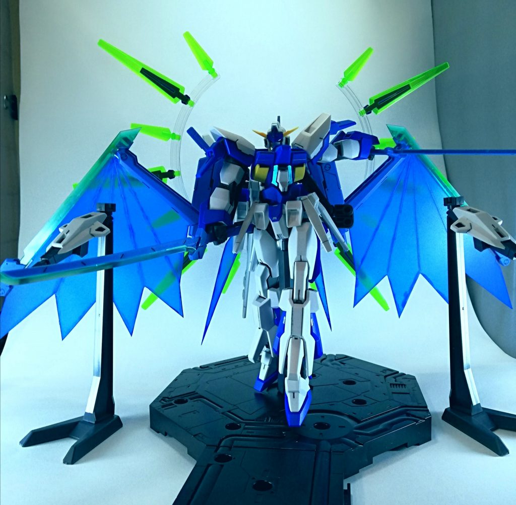 FXバースト
バースト時のエネルギーをミキシングブースターに収束させることにより、リュミエール的に展開しCファンネルの操作性を失うことなく戦闘できるようした。
いつか科学忍法火の鳥のような必殺技が発動する...かもしれない( -ω-)