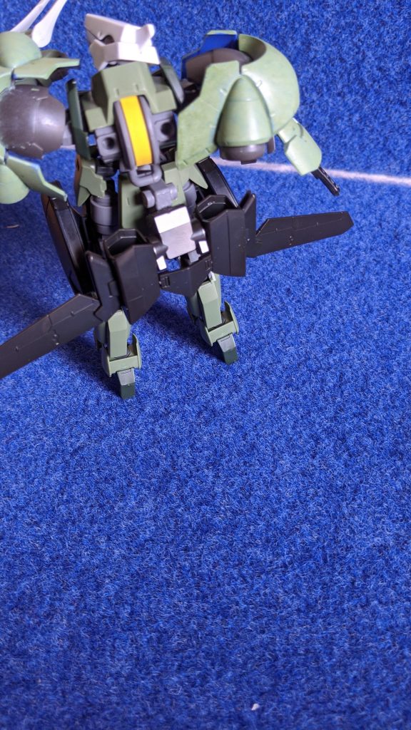 ジェットブースター
大気圏内を飛行できるくらいの出力を持つブースター。宇宙空間では使えないので分類としては地上用装備となる。