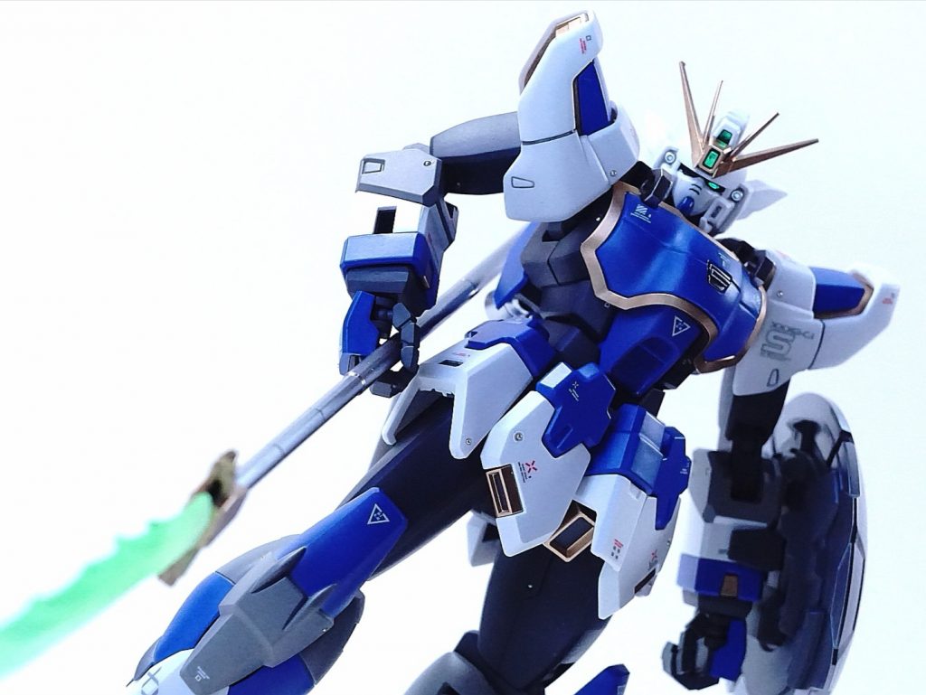 今回はクレオスのどノーマルのブルーを使ってみましたが、普通にいいじゃない…
高い塗料使えばいいってもんじゃないんだな。ええ。