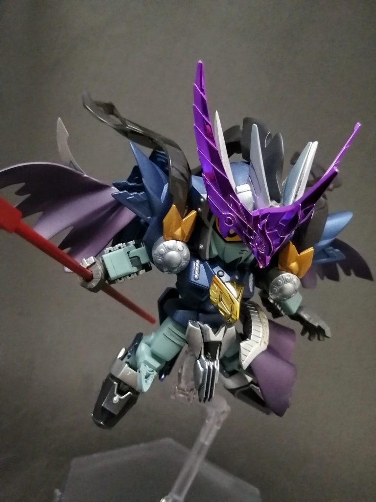 足に創傑伝トールギスの太ももを使っているので通常より大きめ。
グリープの脚は結構たくましいイメージなので。