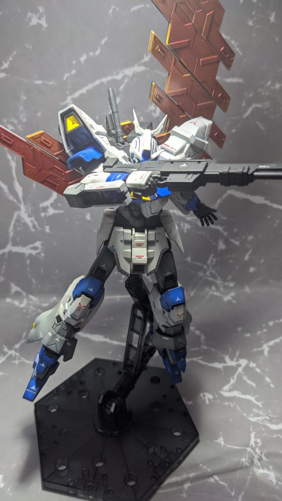 プレートはあまり透明度がなかったのでメタルレッドで塗りつぶしてます