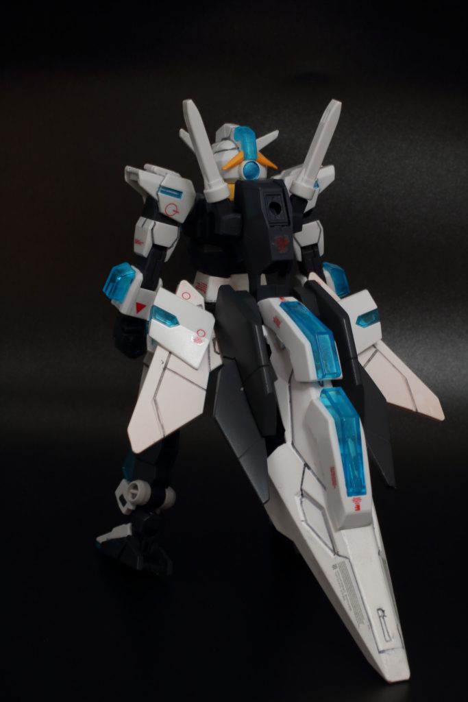 ガンダムコアエクス　バック
後頭部クリアパーツはコアガンダムのセンサ部を削り取って繋げました。

コアディフェンサーにはアーマーとの安定性、冷却効果を向上させるSCYTHEユニットが搭載されている。