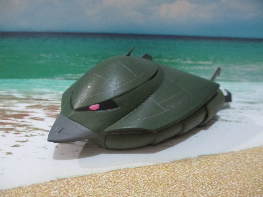 色はグリーン系も似合うと思い、そのようにしてみました。
深海迷彩ってところでしょうか？