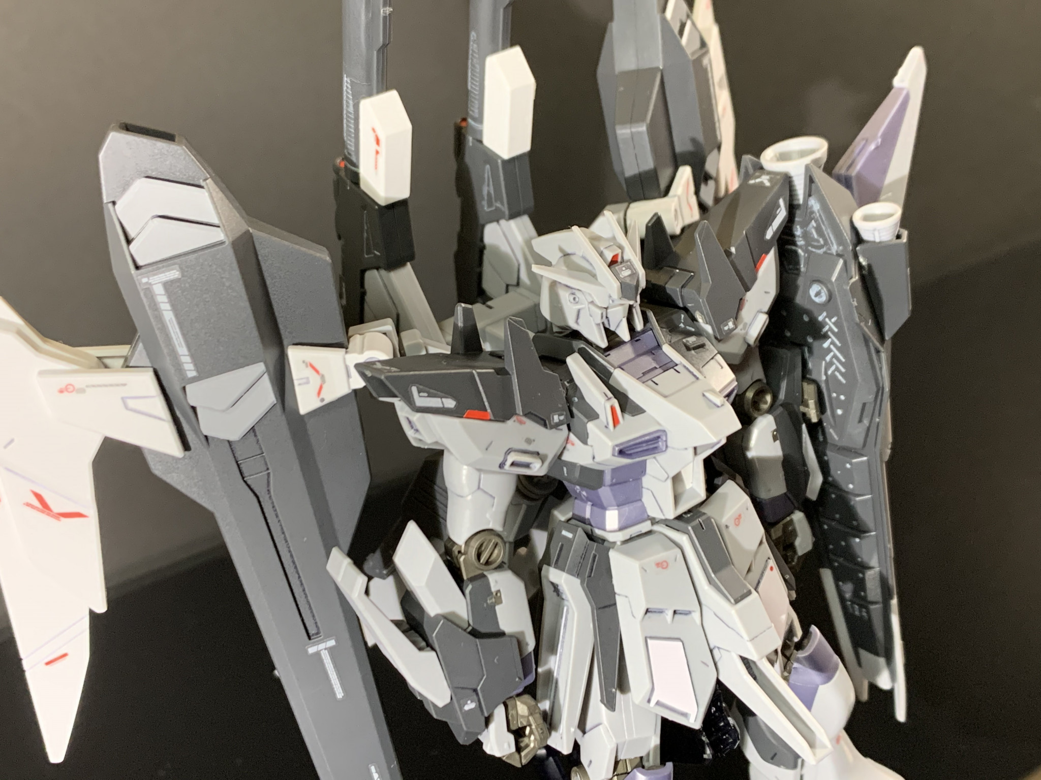 Hi-νガンダムインフラックス｜ササヤさんのガンプラ作品｜GUNSTA 