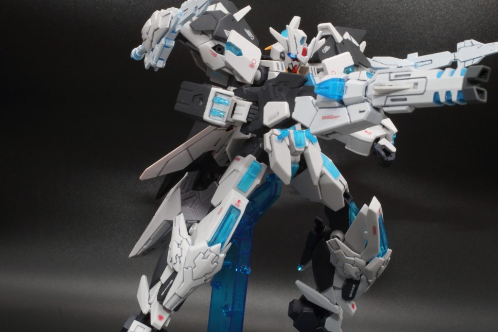 一斉掃射（ビームブラスター＋カレト・ヴルッフmode:シューティング）
mode:ブレード時の持ち手は太らせることができましたが、mode:シューティング
は持ち手が格納出来なくなってしまう為、手で持つことは出来ません…