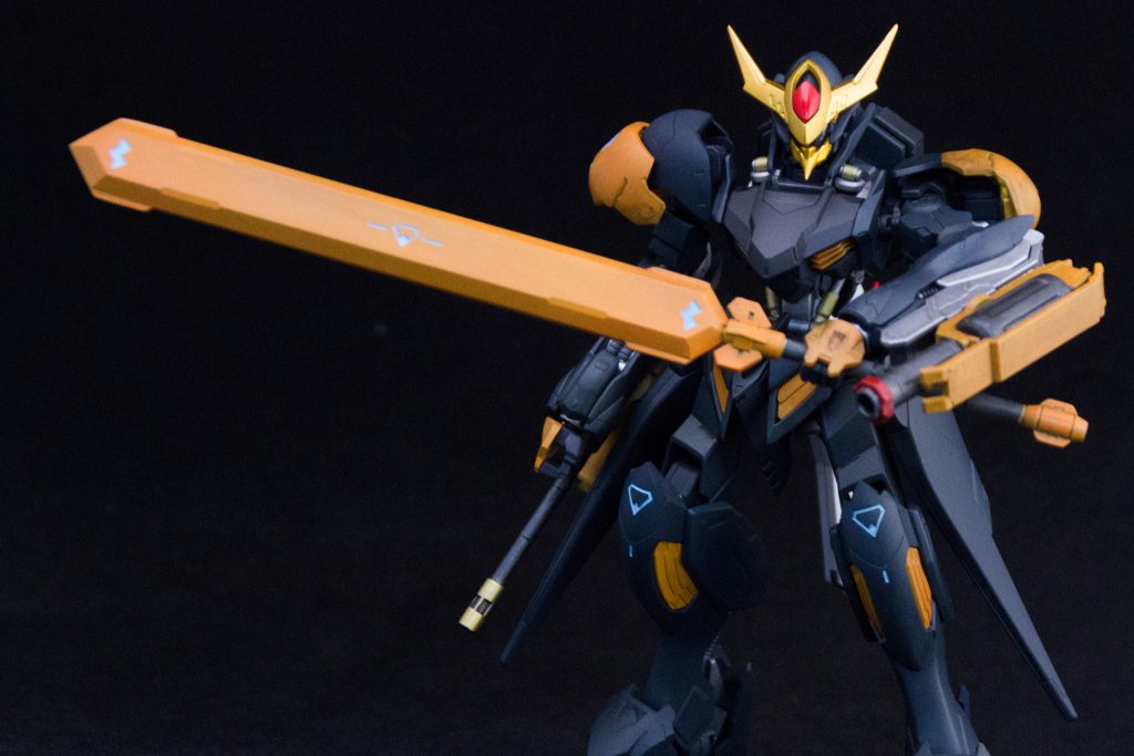 オドラデクソードメイス

測量センサーの能力も兼ね備えたメイス
地形状況や周囲の機体状況を把握できる。

オドラデク測量センサーとソードメイスは初期装備なのでガッチャンコしました。