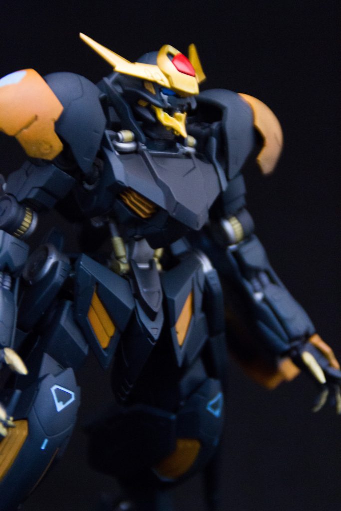 頭部の金色部分はヒッグスをイメージしてます。
もしこの作品を見て世界観に興味が出ましたら
DEATH STRANDING是非プレイしてみてください！