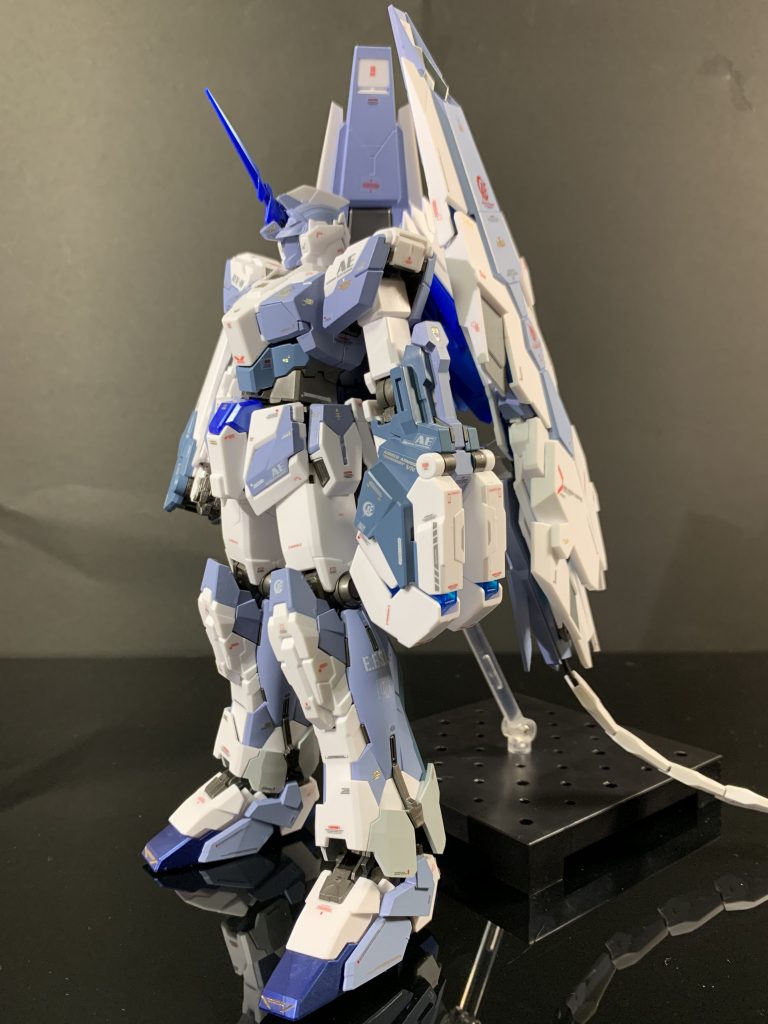 続いて「ユニコーンガンダムペルフェクティビリティ”リシアンサス”」のユニコーンモード。