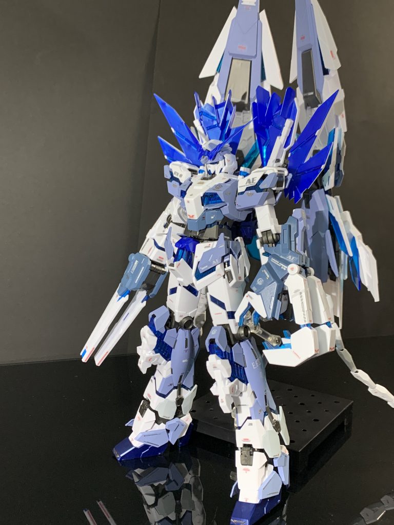 最期に最終形態「ユニコーンガンダムペルフェクティビリティ”リシアンサス”」