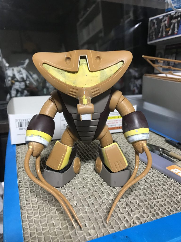 キャラメル色部分は旧キット アッグガイ
その他はHGUCアッガイの物を使用しました。