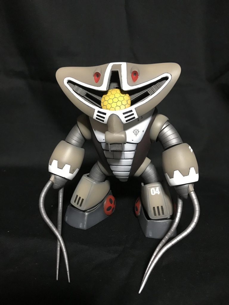 使用カラー
頭・腕・脛部分…アッガイカラー ブラウン7(ハイライトでタンを使用)
腹部…アッガイカラー ブラウン6
スリッパ部分…ジャーマングレー+ホワイト少々
ホワイト部分…GXクールホワイト
メタリック部分…焼鉄色+シルバー(2:1)
レッド部分…モンザレッド
モノアイ部分…黄橙色(中心部はエヴァイエロー)
モノアイレール…黒鉄色